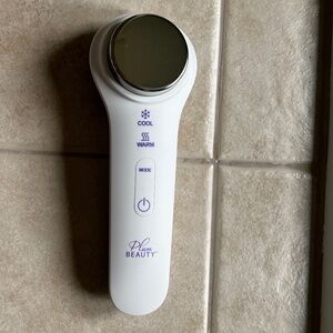 Plum Beauty Hot & Cold Facial Massager